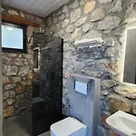 Rustico Casa de Campo Shirokë