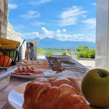 Casa de Campo Rustico Shirokë