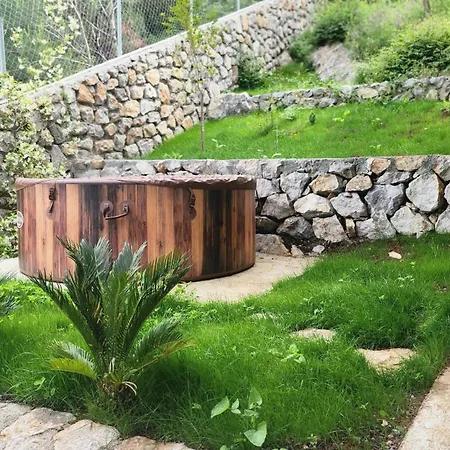 Casa de Campo Rustico Shirokë