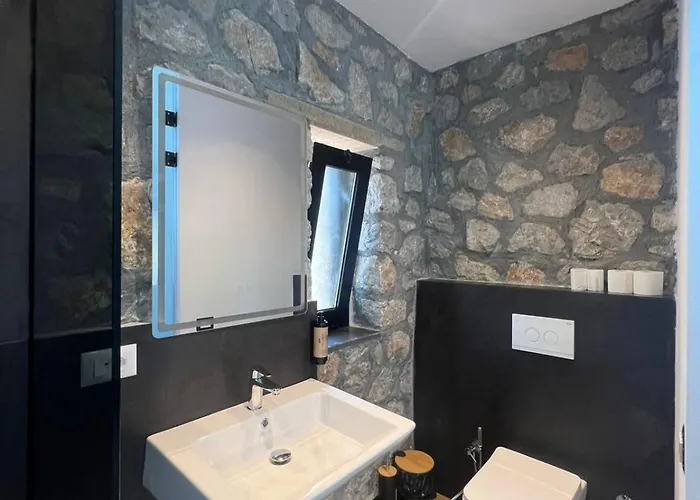 Rustico Casa de Campo Shirokë